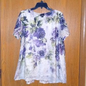 White/Plum/green 🍂 lace over-cover short sleeve blouse Size: 1X by: SIMPLY EMMA